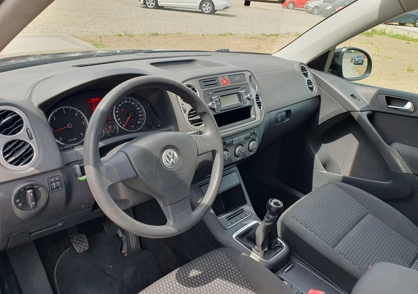 Volkswagen Tiguan cena 29500 przebieg: 194000, rok produkcji 2008 z Kostrzyn małe 704